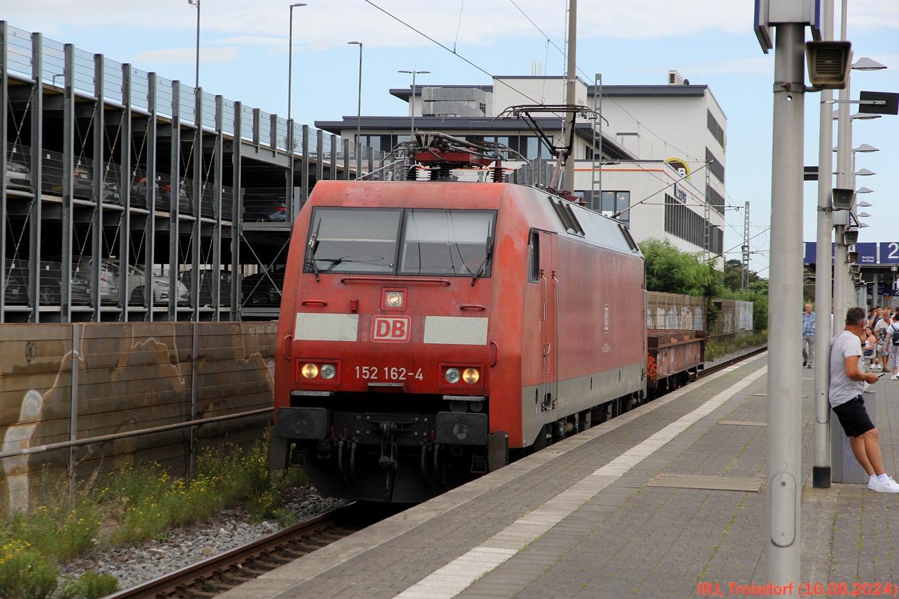 285