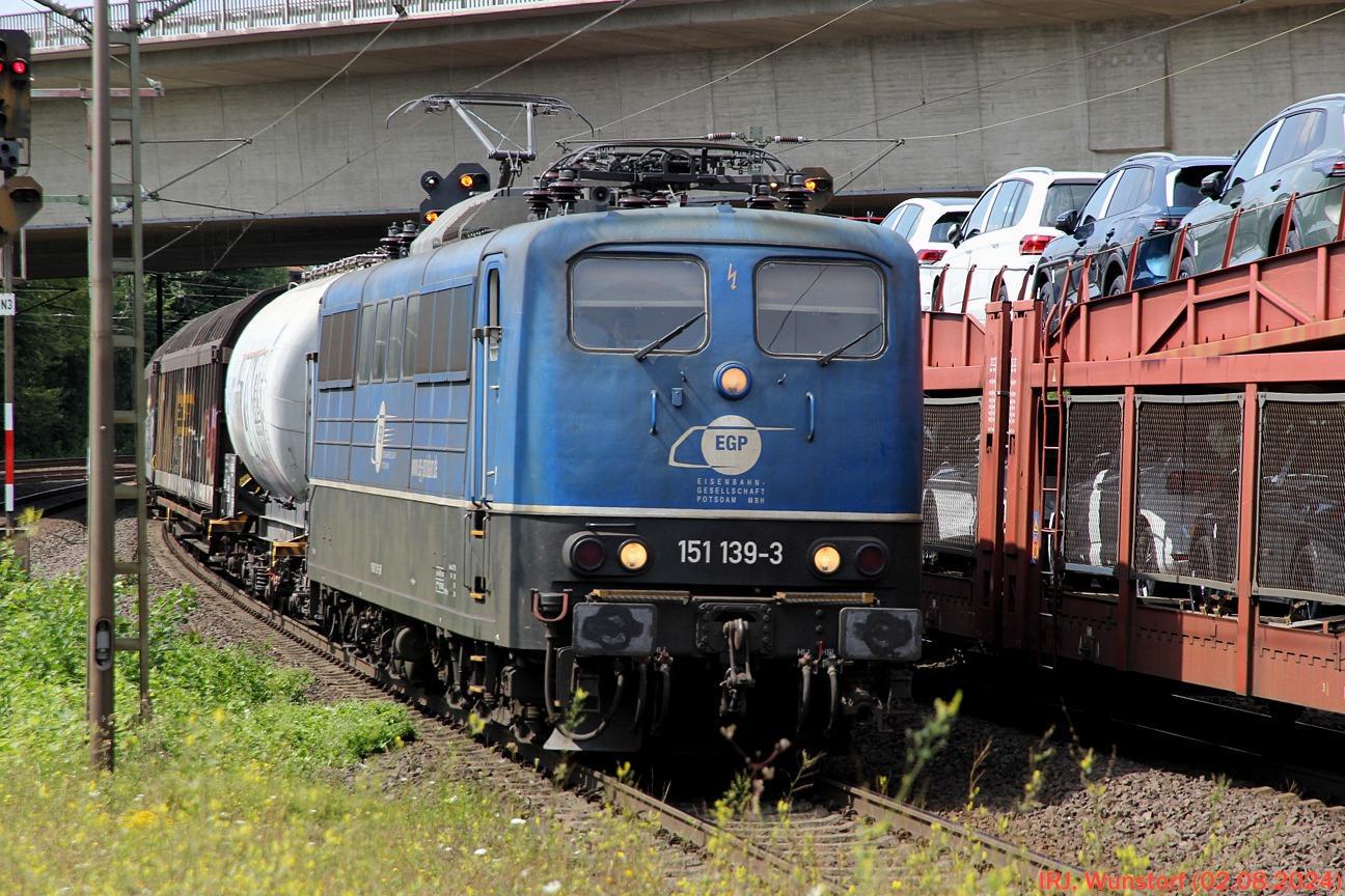 256