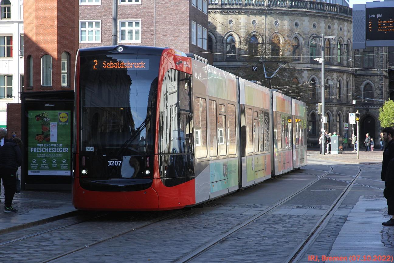 251